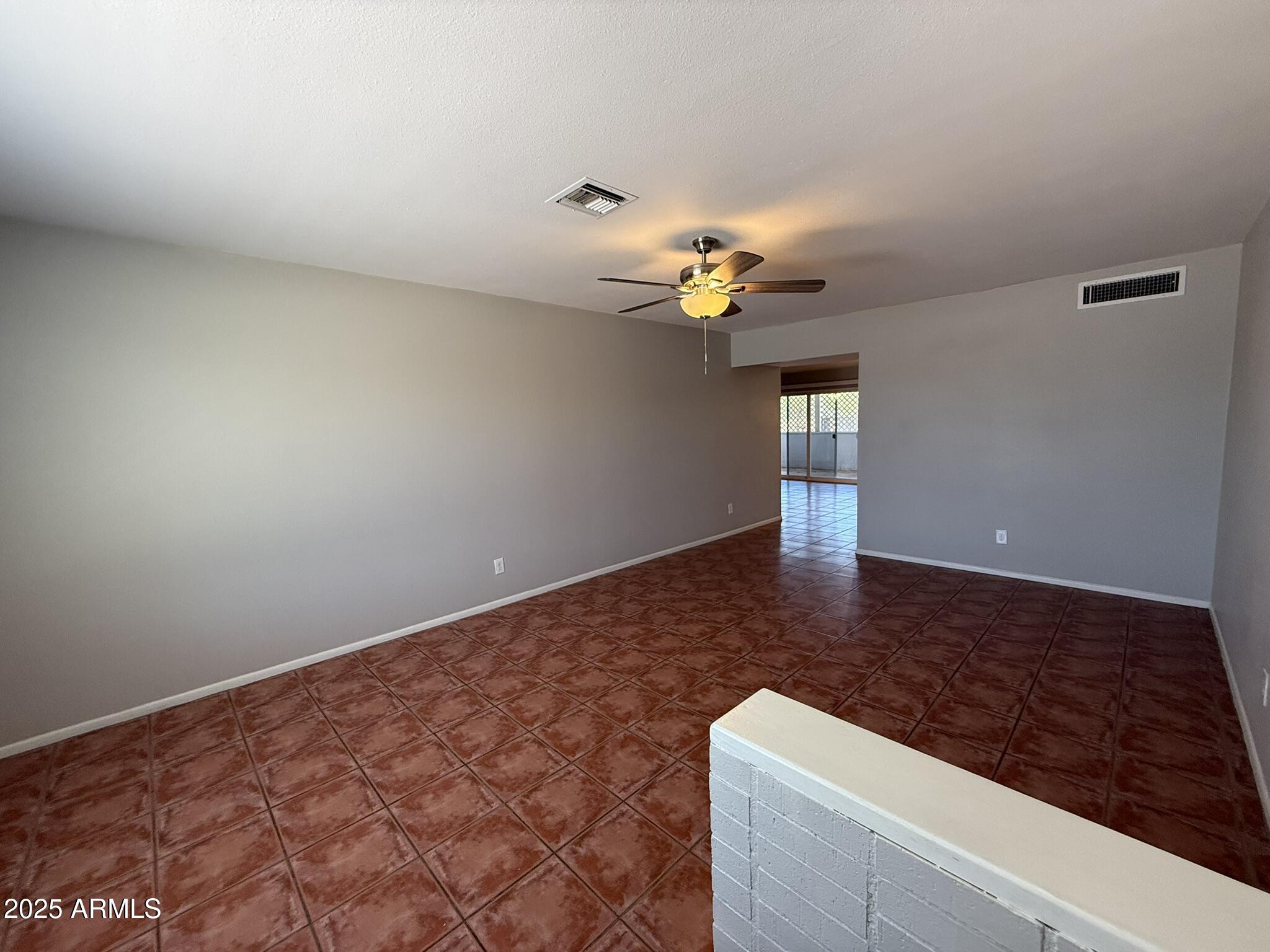 324 East Riviera Drive Tempe, AZ 85282 - Photo 3 of 60 IMG_5975