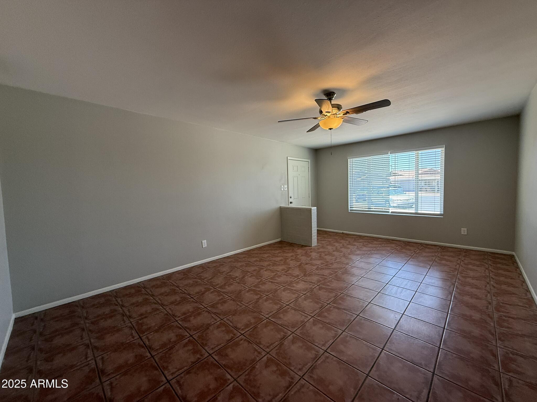 324 East Riviera Drive Tempe, AZ 85282 - Photo 4 of 60 IMG_5977