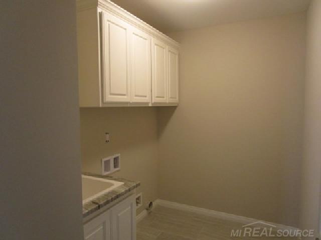 47360 Mariner's Pte New Baltimore, MI 48051 - Photo 10 of 15