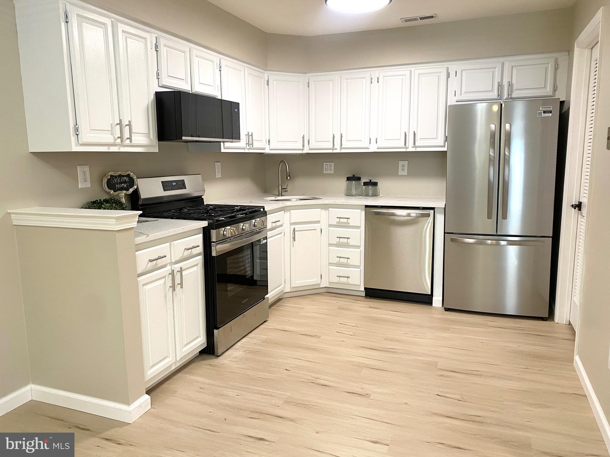 6 Kent Place Sewell, NJ 08080 - Photo 5 of 19