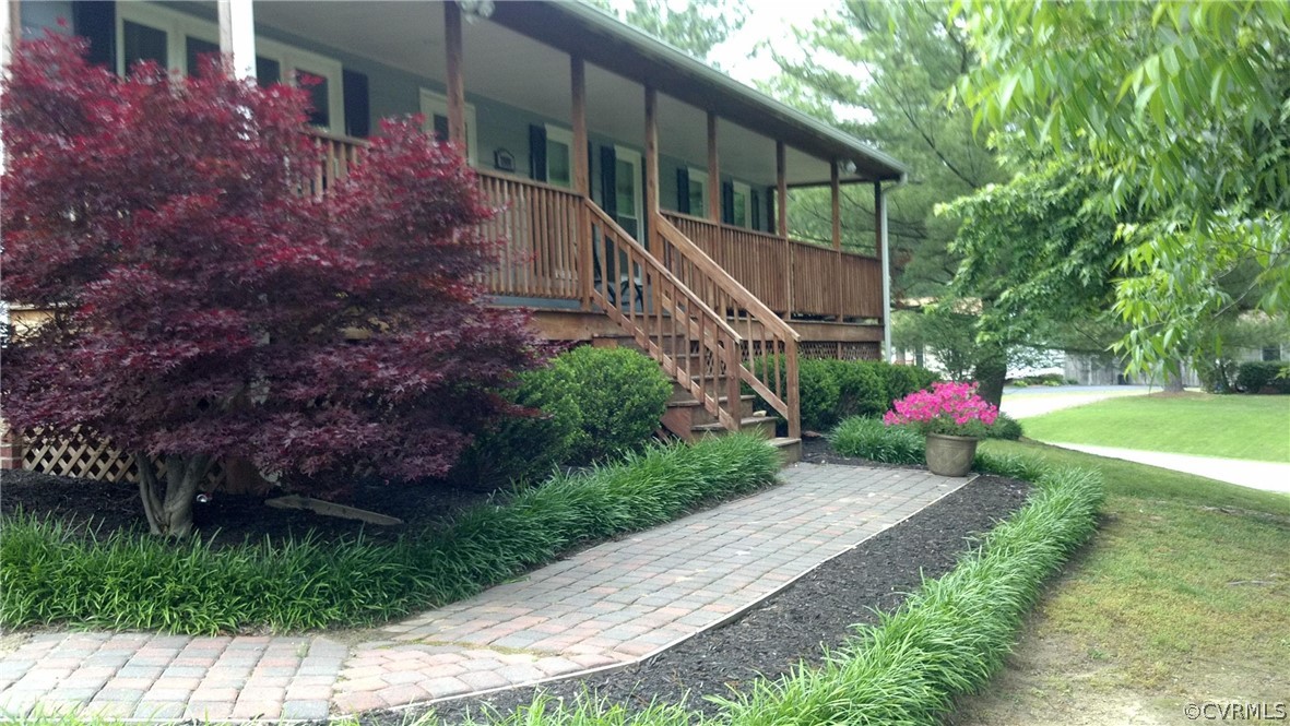 7900 Valencia Road Chesterfield, VA 23832 - Photo 2 of 44 a view of a house with a yard