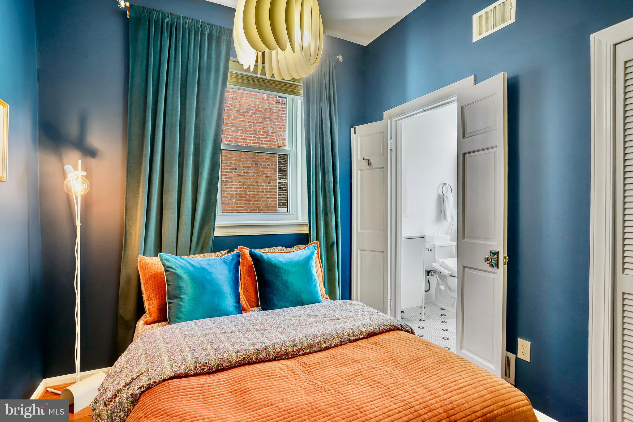 1820 Kalorama Road Northwest, Unit 4 Washington, DC 20009 - Photo 11 of 35 Dazzling second/guest bedroom