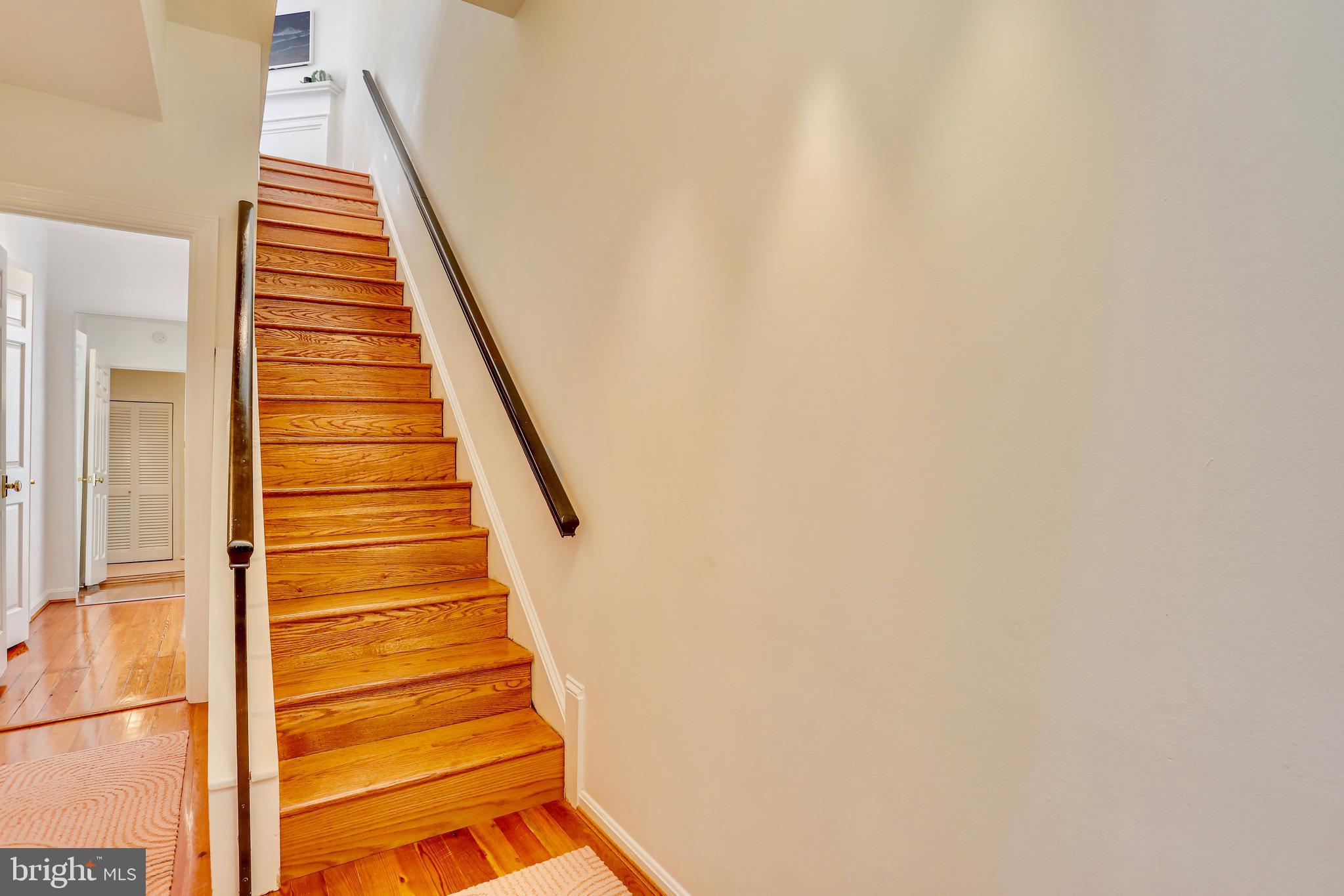 1820 Kalorama Road Northwest, Unit 4 Washington, DC 20009 - Photo 19 of 35 Living spaces on second level