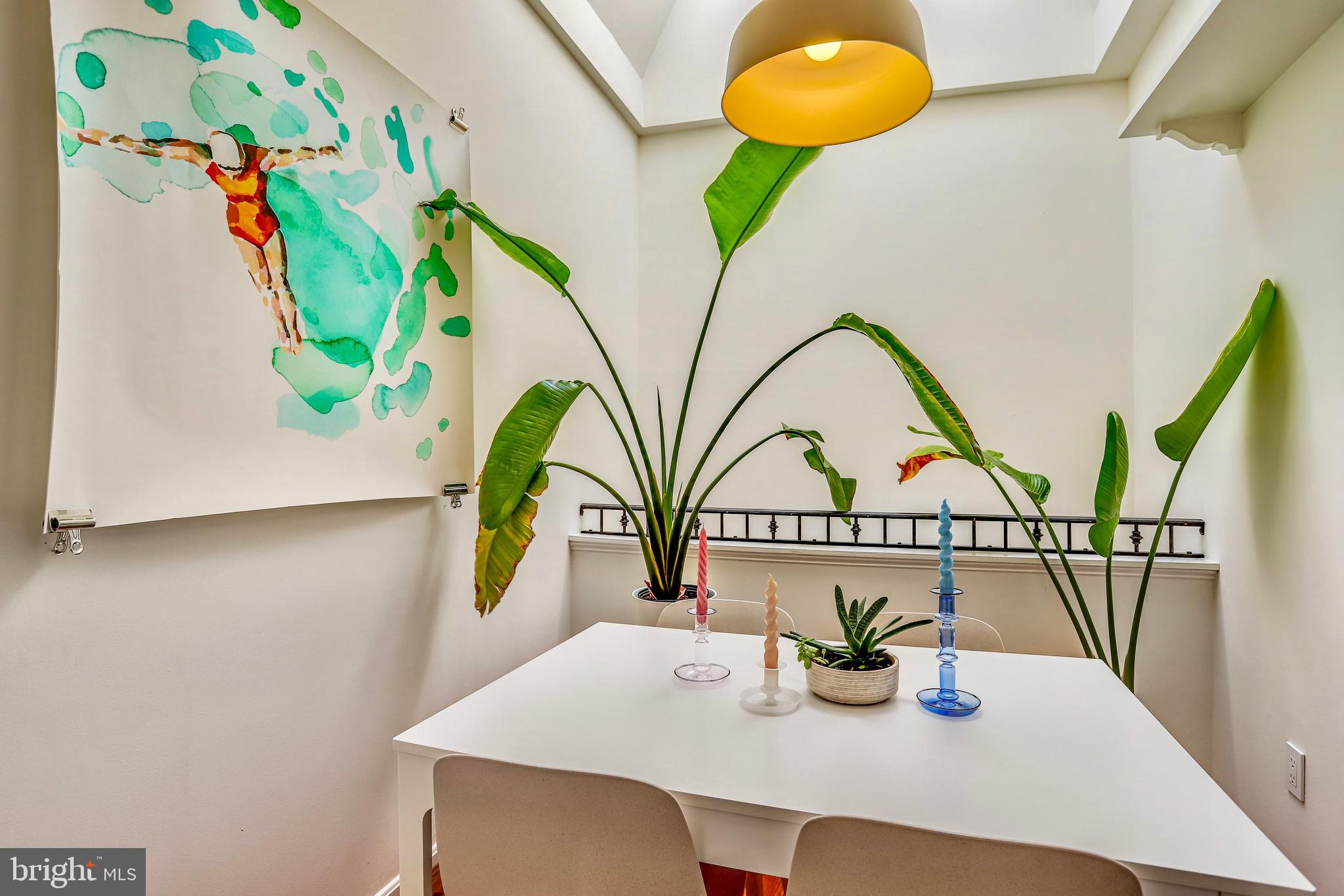 1820 Kalorama Road Northwest, Unit 4 Washington, DC 20009 - Photo 26 of 35 Cozy dining room with skylight
