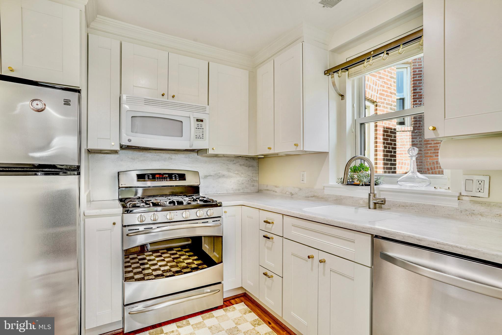 1820 Kalorama Road Northwest, Unit 4 Washington, DC 20009 - Photo 31 of 35