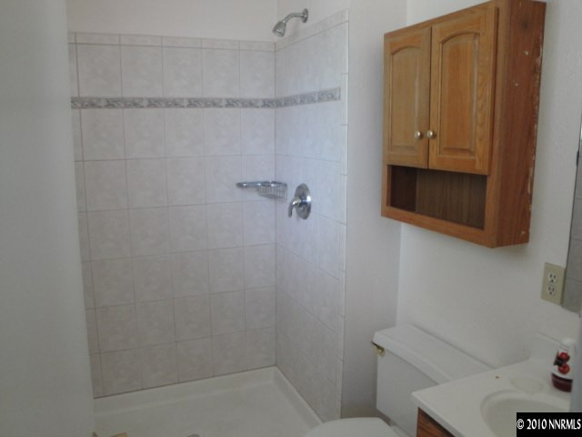 1265 Beldon Way Reno, NV 89503 - Photo 6 of 9 a bathroom with a shower