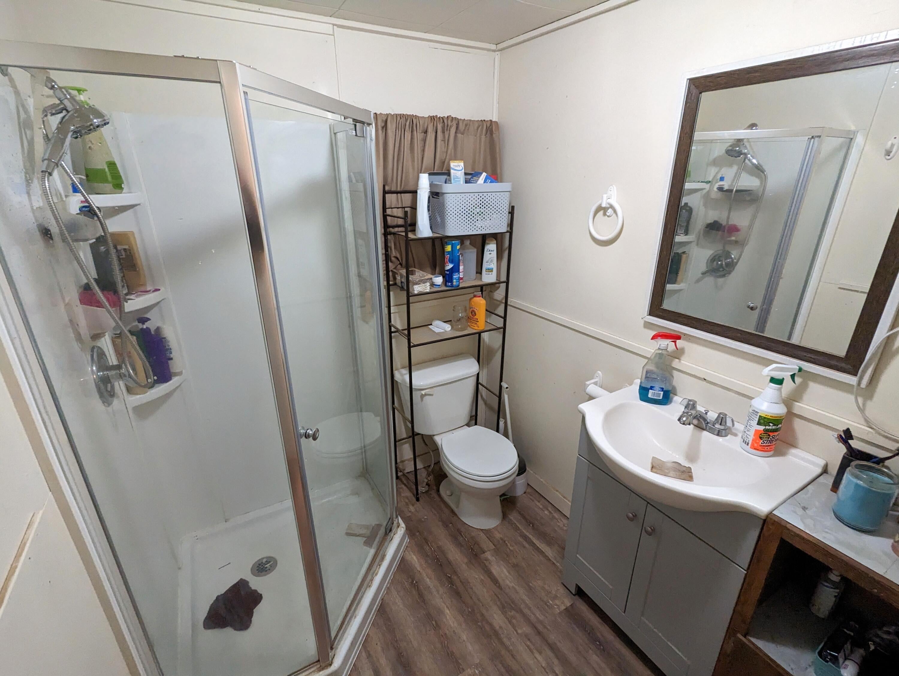 154 Red Hill Road Glendale, OR 97442 - Photo 12 of 18 Bathroom