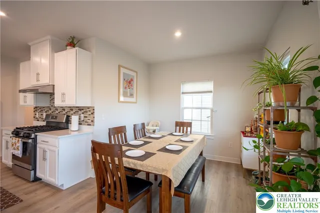 $619,999 | 1064 Woodmont Lane, Catasauqua, PA 18032