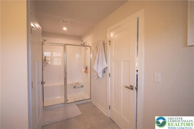 $619,999 | 1064 Woodmont Lane, Catasauqua, PA 18032