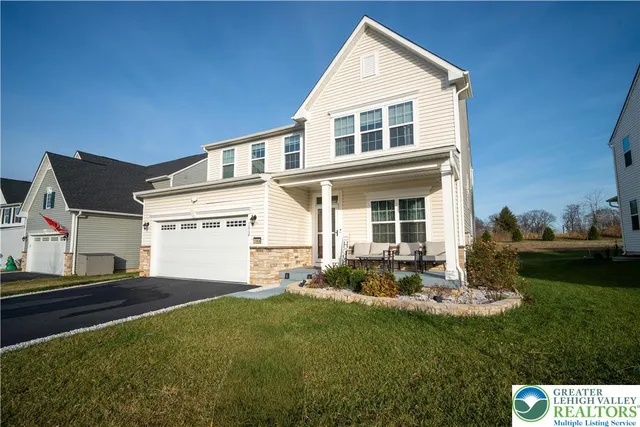 $619,999 | 1064 Woodmont Lane, Catasauqua, PA 18032