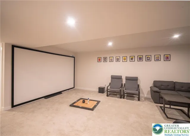 $619,999 | 1064 Woodmont Lane, Catasauqua, PA 18032