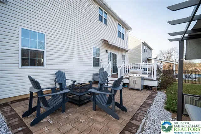 $619,999 | 1064 Woodmont Lane, Catasauqua, PA 18032