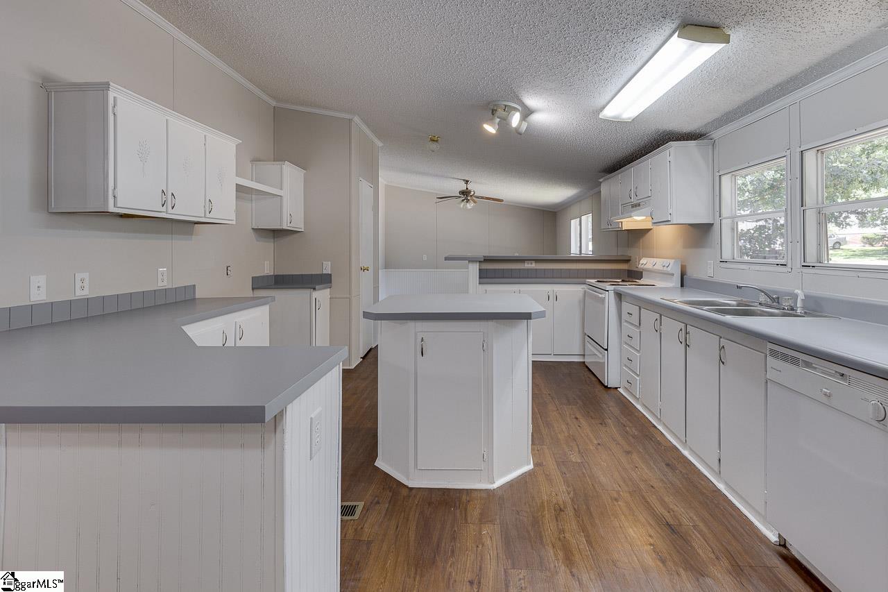 157 Valley Brook Road Piedmont, SC 29673 - Photo 16 of 36 Gallery Image 16