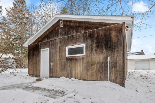 $139,900 | 1610 15th Avenue, Menominee, MI 49858
