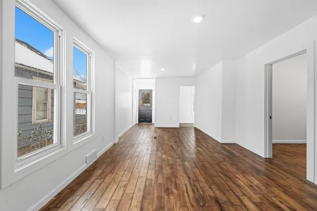 $139,900 | 1610 15th Avenue, Menominee, MI 49858