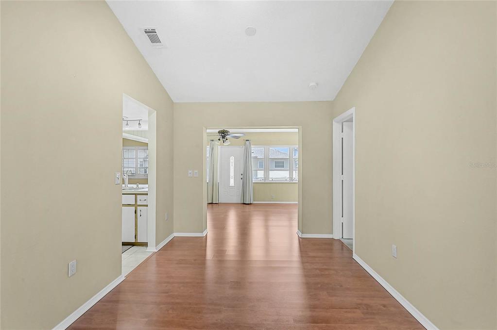 5852 Lincoln Road Venice, FL 34293 - Photo 5 of 37