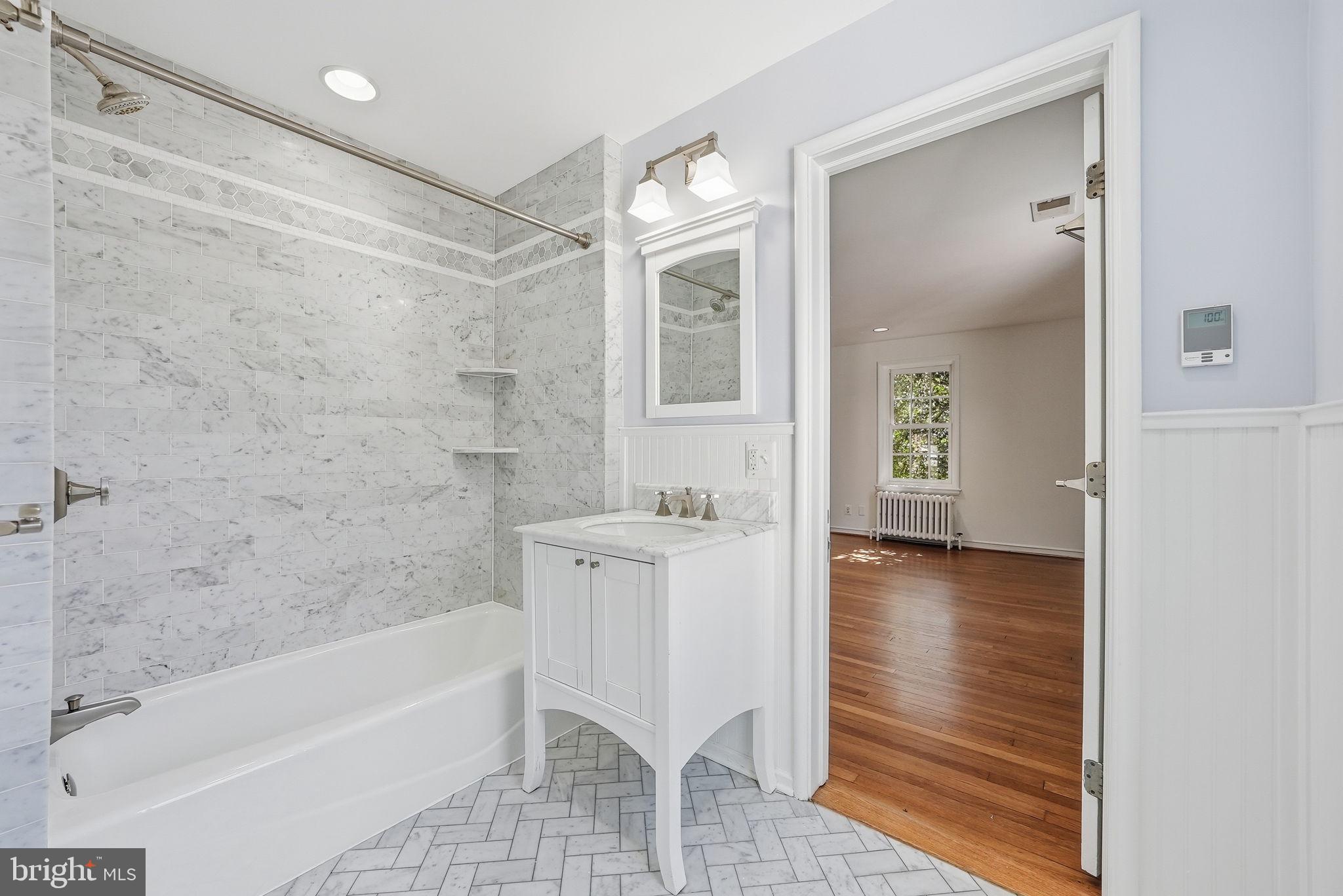 4600 Reno Road Northwest Washington, DC 20008 - Photo 29 of 60 Jack & Jill Bath