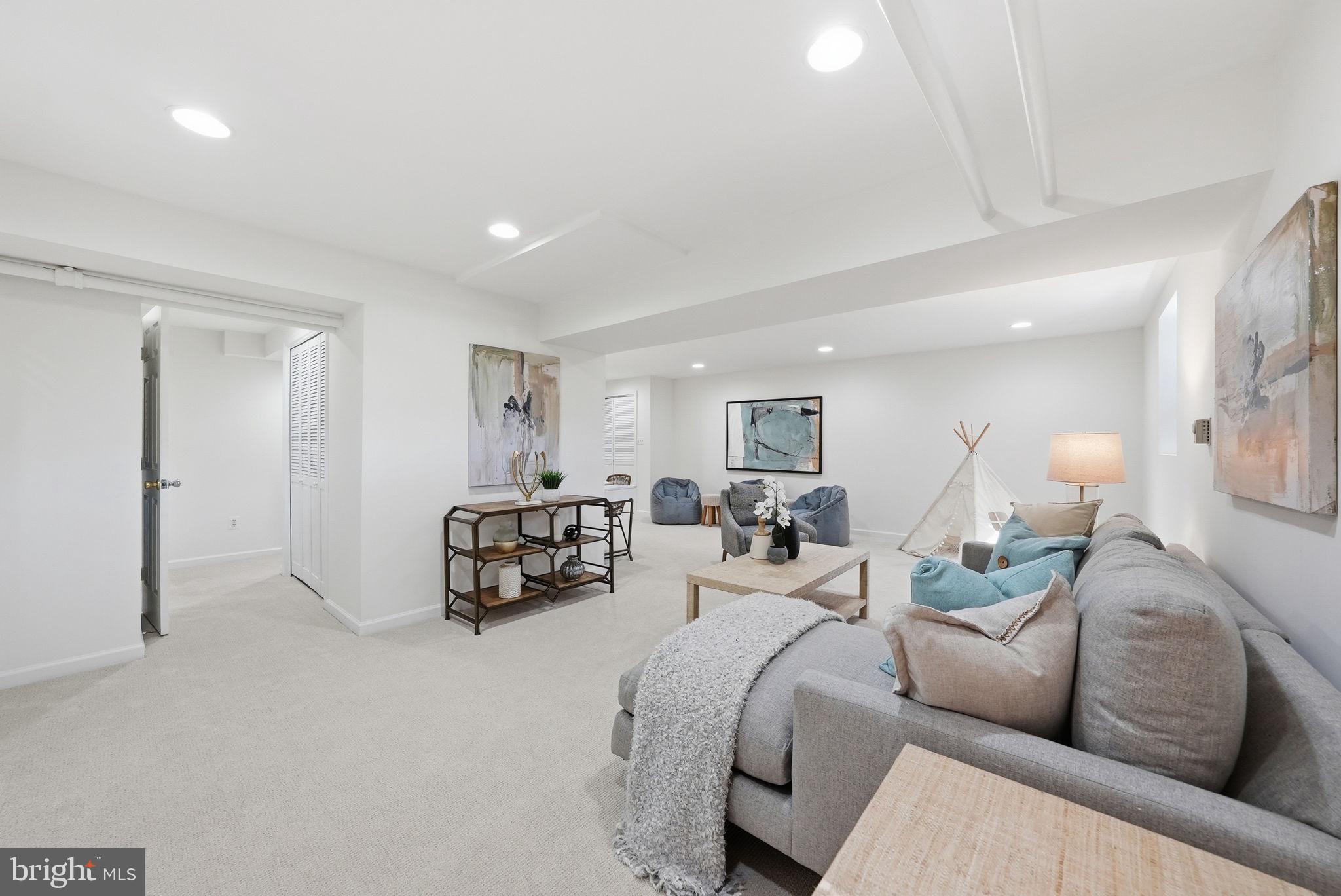 4600 Reno Road Northwest Washington, DC 20008 - Photo 41 of 60 Captivating space