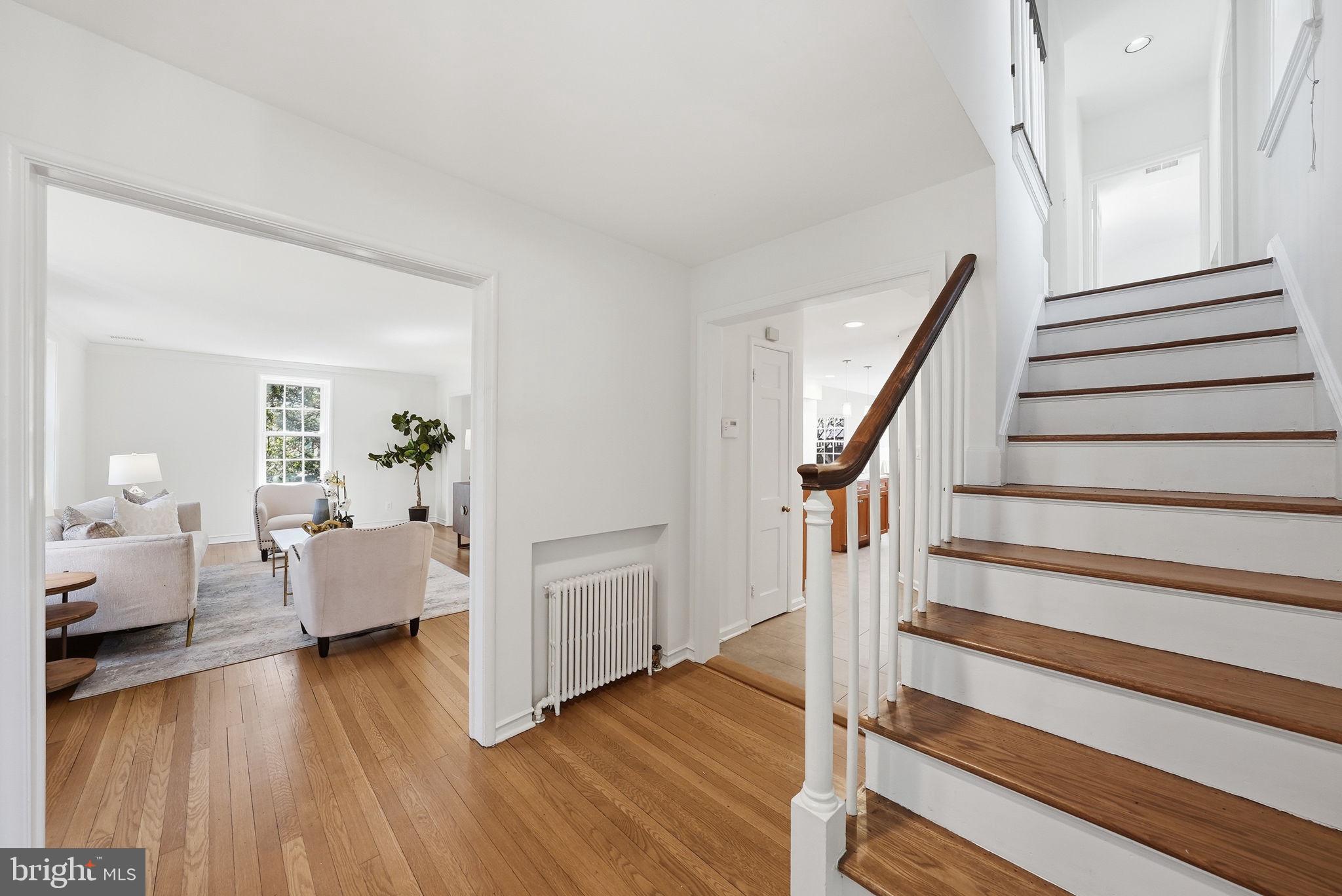 4600 Reno Road Northwest Washington, DC 20008 - Photo 5 of 60 Entry Foyer