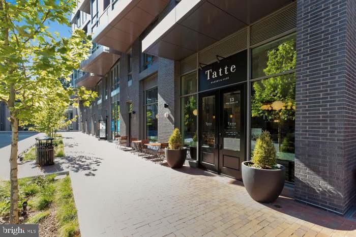 4600 Reno Road Northwest Washington, DC 20008 - Photo 57 of 60 Bakeries, restauarants, gyms