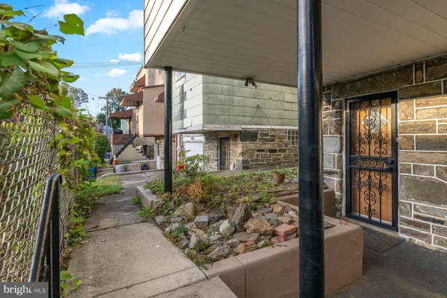 $290,000 | 808 Serrill Avenue, Lansdowne, PA 19050