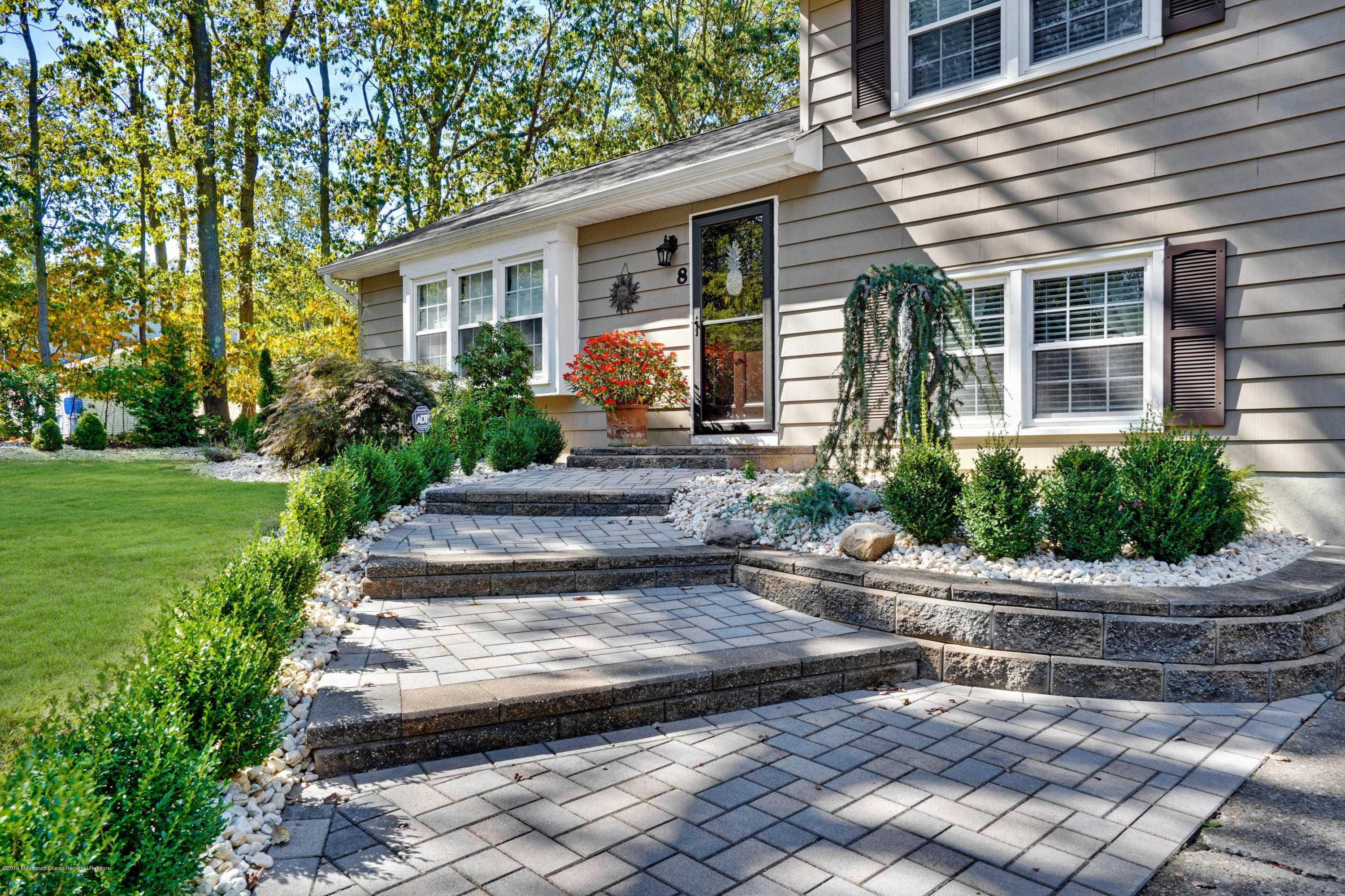 8 Dunbarton Road Jackson, NJ 08527 - Photo 5 of 34 a view of a house with backyard and sitting area