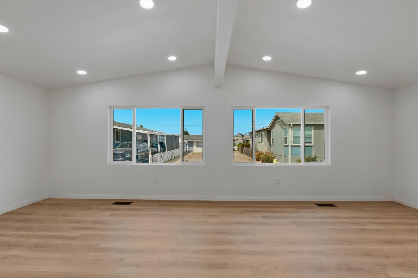 20 Russell Road, Unit 84 Salinas, CA 93906 - Photo 8 of 55 Gallery Image 8