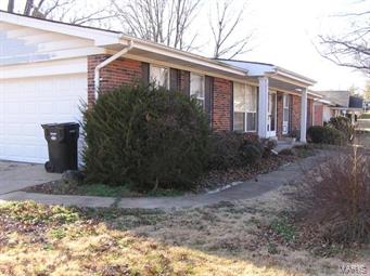 2902 Crossgate Road St. Louis, MO 63129 - Photo 4 of 20 Gallery Image 4