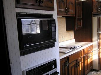 2902 Crossgate Road St. Louis, MO 63129 - Photo 8 of 20 Gallery Image 8