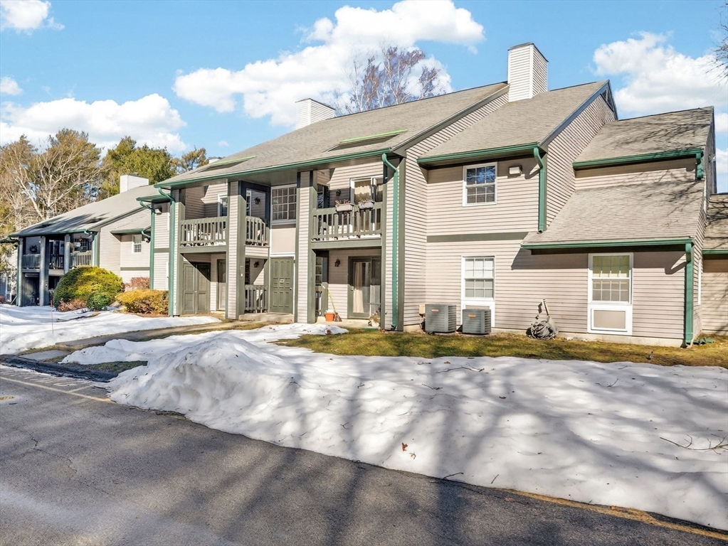 1940 Phillips Road, Unit 15 New Bedford, MA 02745 - Photo 3 of 21