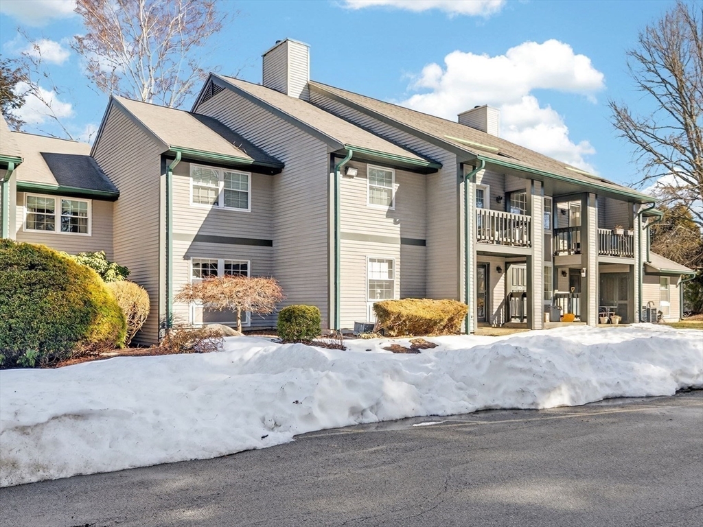 1940 Phillips Road, Unit 15 New Bedford, MA 02745 - Photo 4 of 21