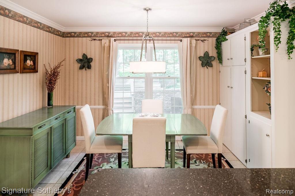900 Sandhurst Road Bloomfield Hills, MI 48302 - Photo 15 of 37 12.JPG