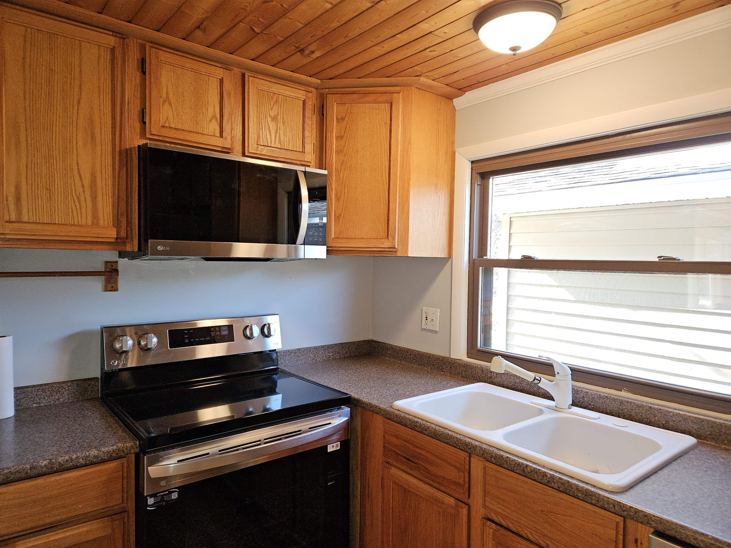 9832 Freedom Road Cadillac, MI 49601 - Photo 13 of 33
