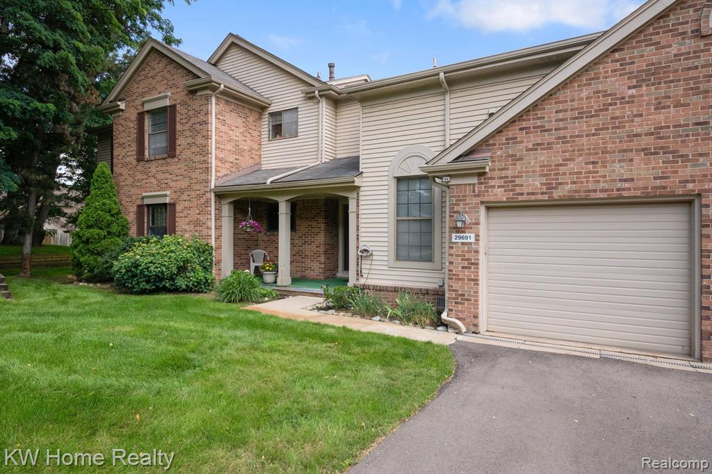 29691 Pine Ridge Circle Farmington Hills, MI 48331 - Photo 2 of 39