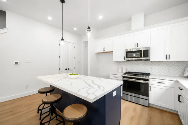 $2,600 | 5516 Hardy Street, Houston, TX 77009
