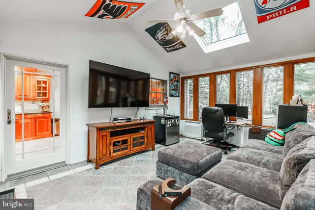 $5,000 | 841 Rodman Avenue, Jenkintown, PA 19046