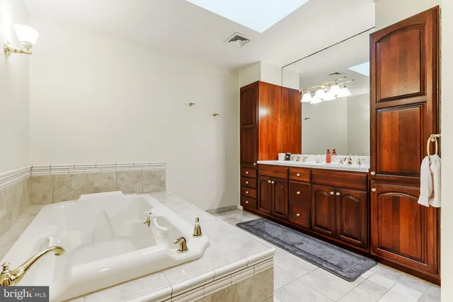 $5,000 | 841 Rodman Avenue, Jenkintown, PA 19046