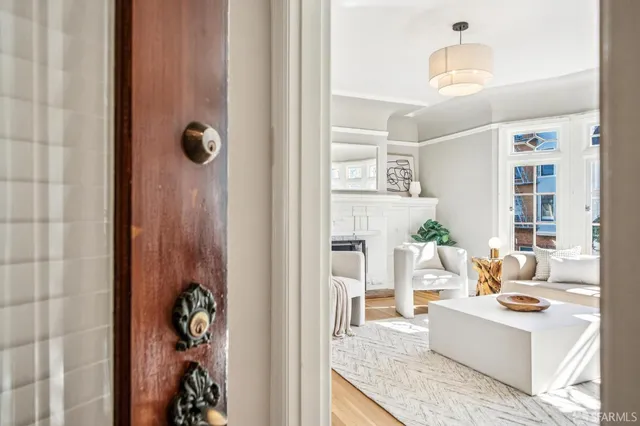 $1,695,000 | 2522 Chestnut Street, San Francisco, CA 94123