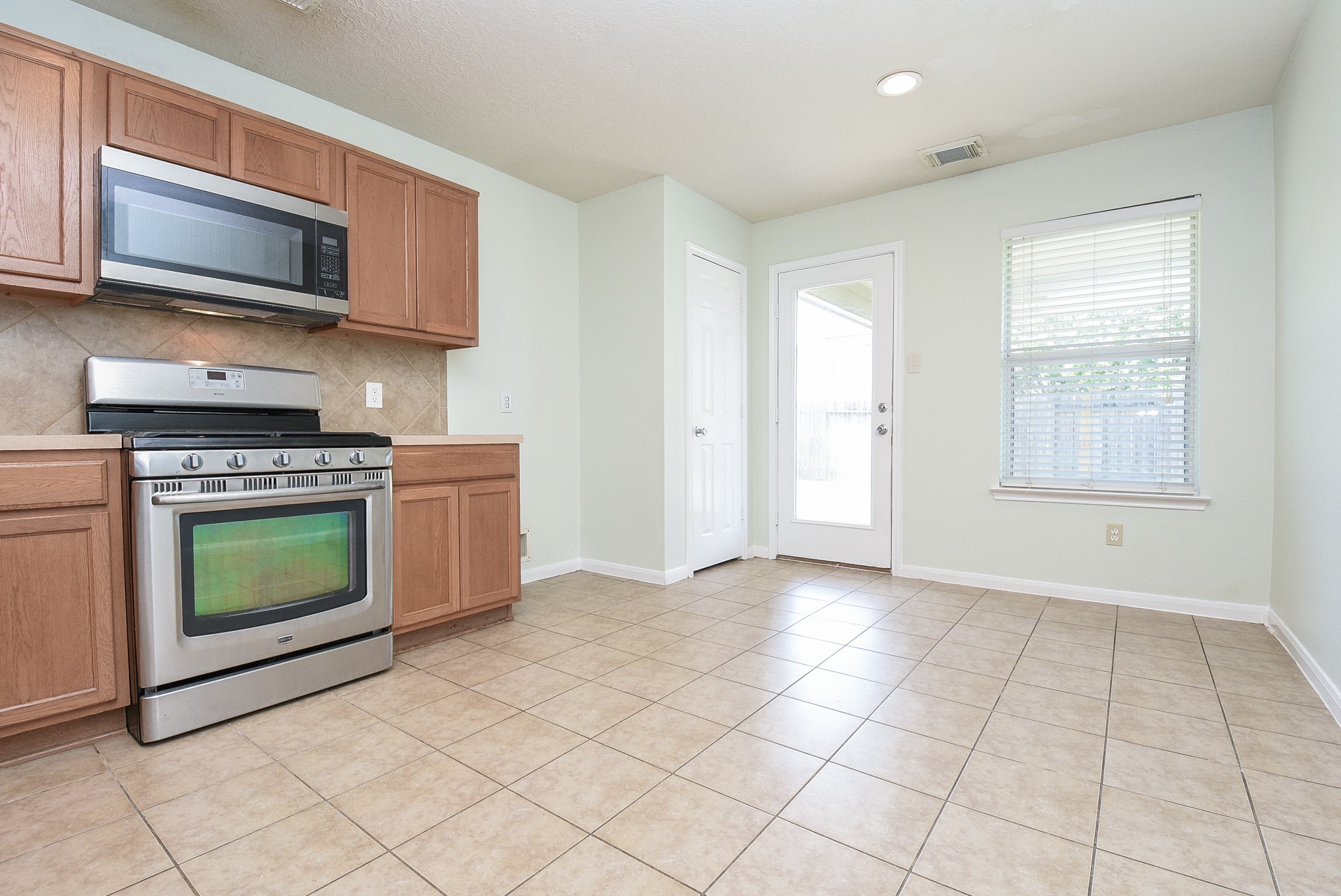 29323 Hickory Terrace Drive Spring, TX 77386 - Photo 13 of 32