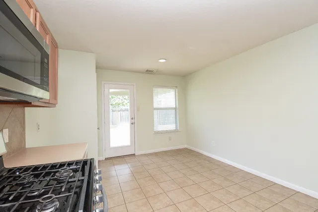 $1,675 | 29323 Hickory Terrace Drive, Spring, TX 77386