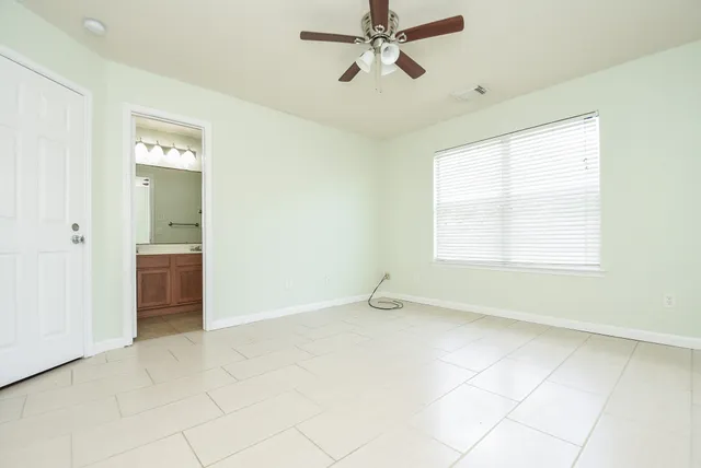 $1,675 | 29323 Hickory Terrace Drive, Spring, TX 77386