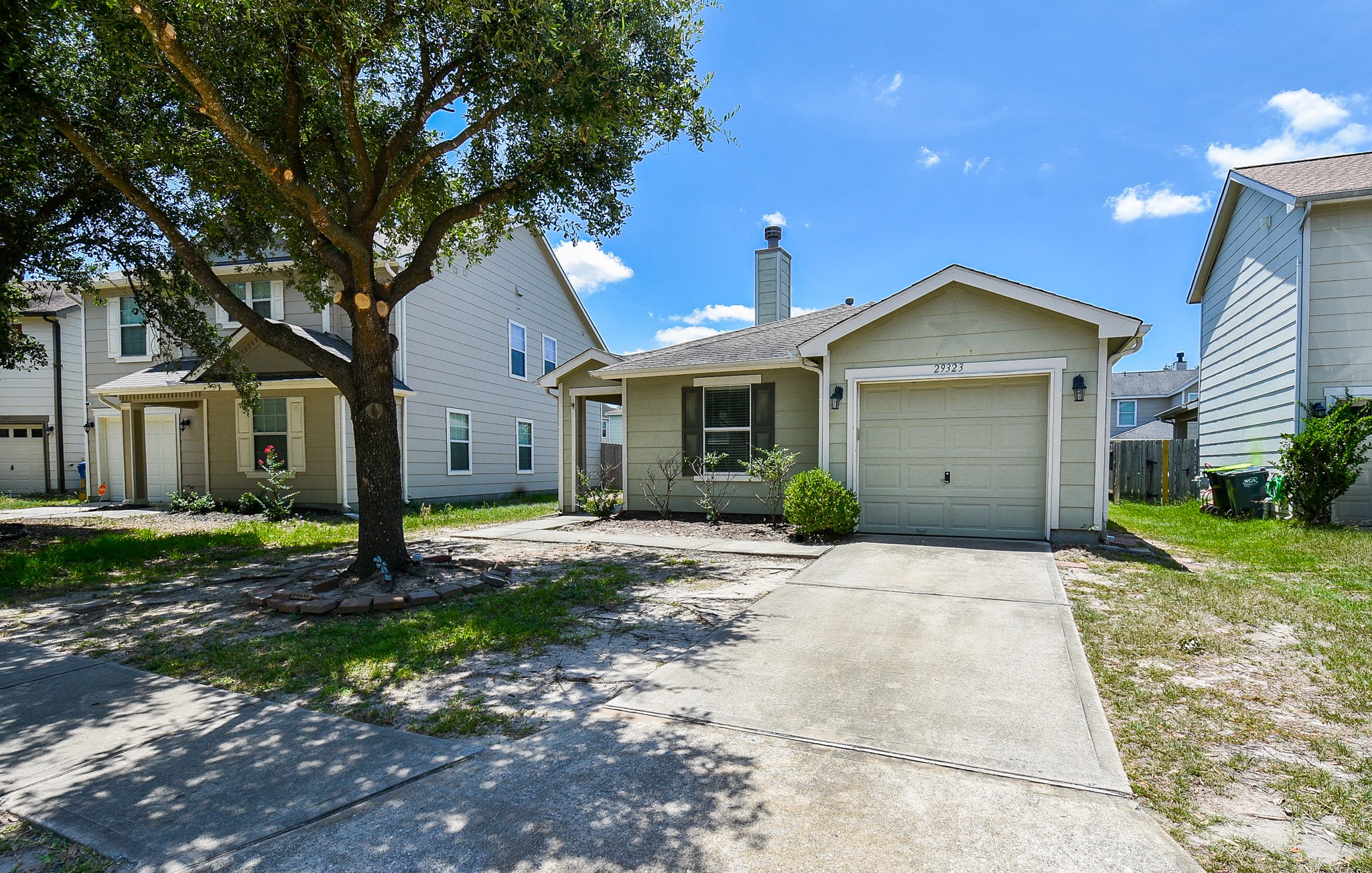 29323 Hickory Terrace Drive Spring, TX 77386 - Photo 2 of 32 Charming 3 bed 2 bath home on Hickory Terrace in Legends Run!