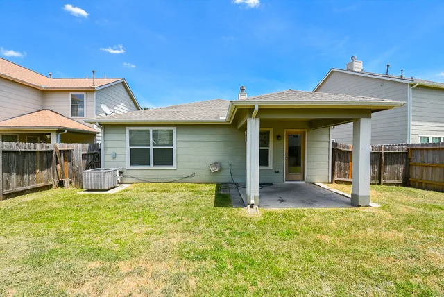 $1,675 | 29323 Hickory Terrace Drive, Spring, TX 77386