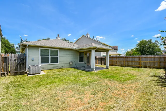 $1,675 | 29323 Hickory Terrace Drive, Spring, TX 77386