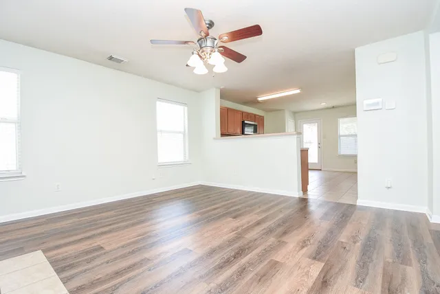 $1,675 | 29323 Hickory Terrace Drive, Spring, TX 77386