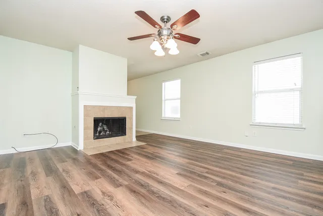 $1,675 | 29323 Hickory Terrace Drive, Spring, TX 77386