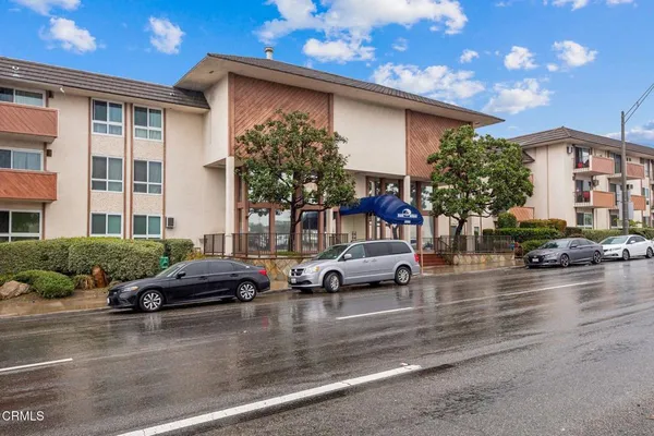 $349,000 | 5585 Pacific Coast Highway, Unit 132, Long Beach, CA 90804