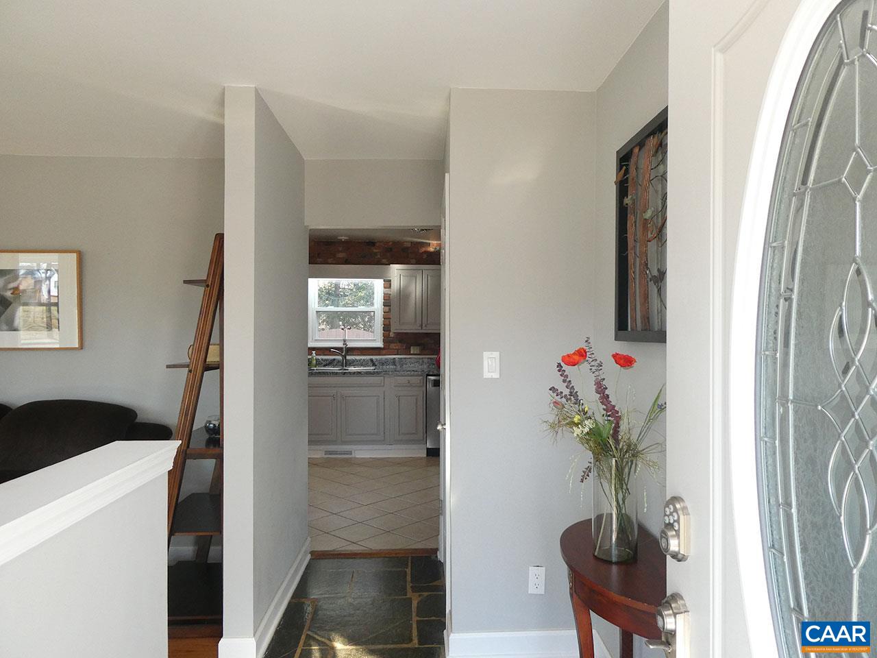 707 Shamrock Road Charlottesville, VA 22903 - Photo 2 of 25 Gallery Image 2
