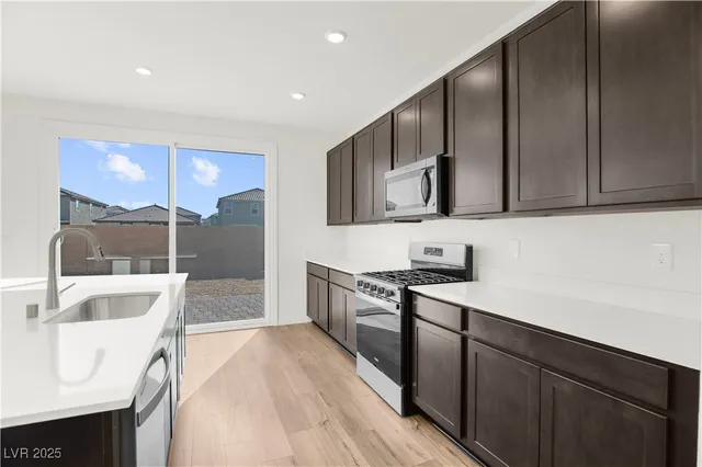 $3,380 | 3055 Magnolia Rnch Avenue, Las Vegas, NV 89139