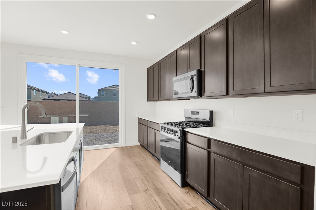 3055 Magnolia Rnch Avenue Las Vegas, NV 89139 - Photo 11 of 35